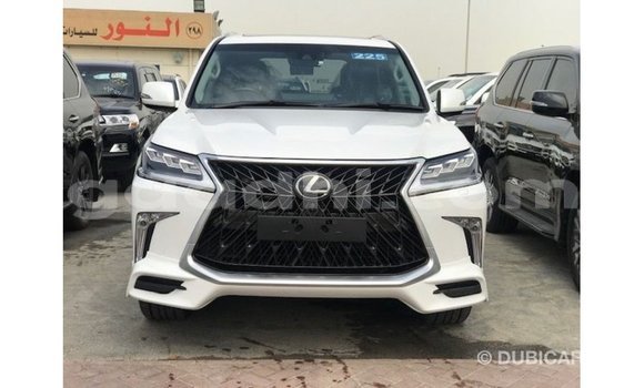 Acheter Import Voiture Lexus LX Blanc à Import - Dubai, Somalie Acheter Import Voiture Lexus LX Blanc à Import - Dubai, Somalie