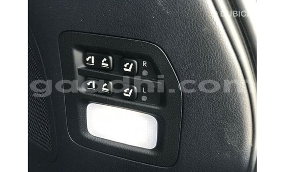 Acheter Import Voiture Lexus LX Blanc à Import - Dubai, Somalie Acheter Import Voiture Lexus LX Blanc à Import - Dubai, Somalie