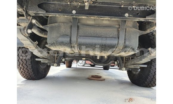 اشتري Imported Toyota Land Cruiser أبيض سيارة في Import - Dubai في الصومال اشتري Imported Toyota Land Cruiser أبيض سيارة في Import - Dubai في الصومال