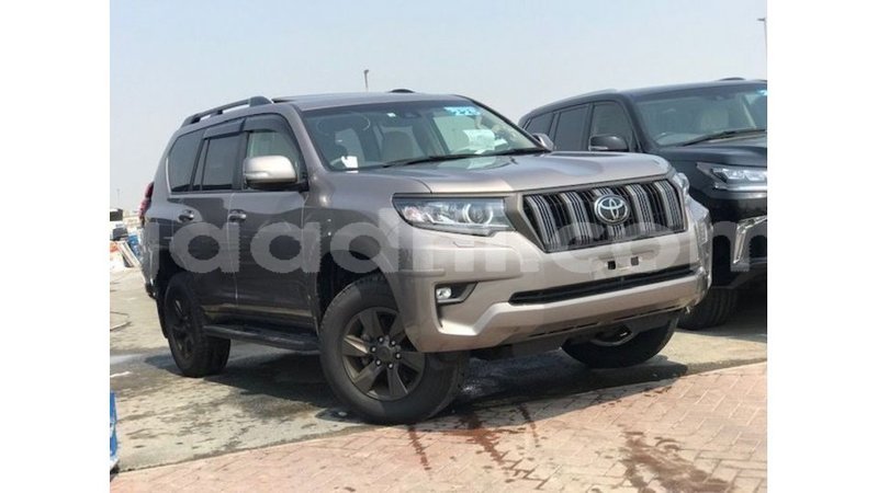 Big with watermark toyota prado somalia import dubai 4976