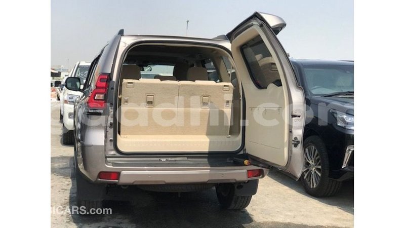 Big with watermark toyota prado somalia import dubai 4976