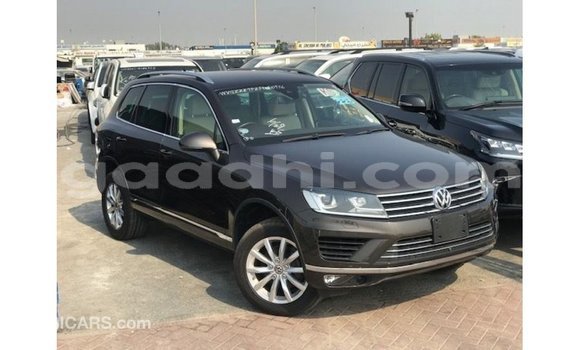 Acheter Import Voiture Volkswagen Touareg Marron à Import - Dubai, Somalie Acheter Import Voiture Volkswagen Touareg Marron à Import - Dubai, Somalie