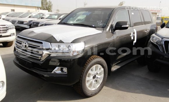 Imported Toyota Land Cruiser Black Makiinaa iti Import - Dubai keessatti Somalia keessatti Imported Toyota Land Cruiser Black Makiinaa iti Import - Dubai keessatti Somalia keessatti