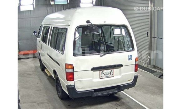 ይግዙ Imported Toyota Hiace ነጭ መኪና በ Import - Dubai በ ሶማሊያ ይግዙ Imported Toyota Hiace ነጭ መኪና በ Import - Dubai በ ሶማሊያ
