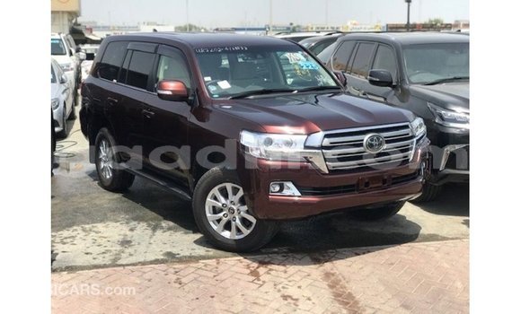 Acheter Import Voiture Toyota Land Cruiser Rouge à Import - Dubai, Somalie Acheter Import Voiture Toyota Land Cruiser Rouge à Import - Dubai, Somalie