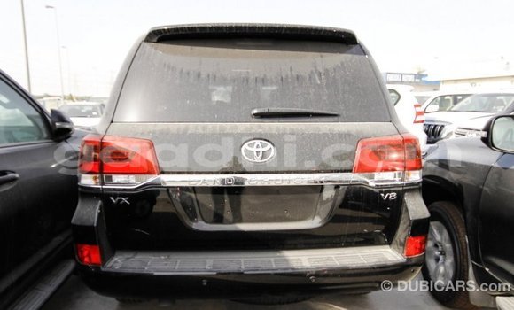 Imported Toyota Land Cruiser Black Makiinaa iti Import - Dubai keessatti Somalia keessatti Imported Toyota Land Cruiser Black Makiinaa iti Import - Dubai keessatti Somalia keessatti