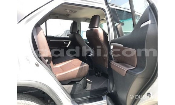 ይግዙ Imported Toyota Fortuner ሌላ መኪና በ Import - Dubai በ ሶማሊያ ይግዙ Imported Toyota Fortuner ሌላ መኪና በ Import - Dubai በ ሶማሊያ