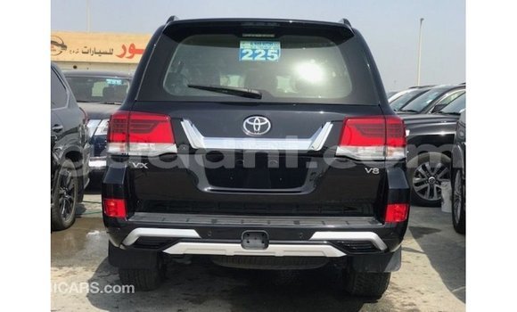 Acheter Import Voiture Toyota Land Cruiser Noir à Import - Dubai, Somalie Acheter Import Voiture Toyota Land Cruiser Noir à Import - Dubai, Somalie