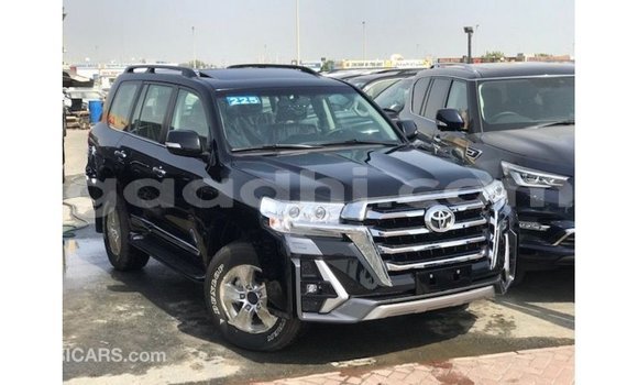 Acheter Import Voiture Toyota Land Cruiser Noir à Import - Dubai, Somalie Acheter Import Voiture Toyota Land Cruiser Noir à Import - Dubai, Somalie