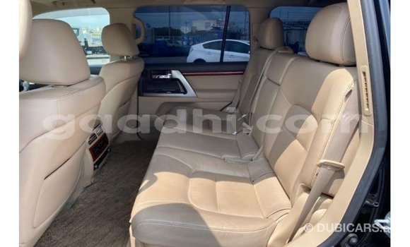 ይግዙ Imported Toyota Land Cruiser ጥቁር መኪና በ Import - Dubai በ ሶማሊያ ይግዙ Imported Toyota Land Cruiser ጥቁር መኪና በ Import - Dubai በ ሶማሊያ
