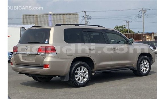 ይግዙ Imported Toyota Land Cruiser ሌላ መኪና በ Import - Dubai በ ሶማሊያ ይግዙ Imported Toyota Land Cruiser ሌላ መኪና በ Import - Dubai በ ሶማሊያ