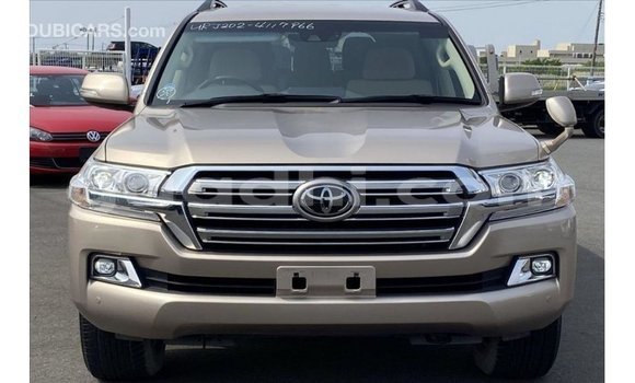 ይግዙ Imported Toyota Land Cruiser ሌላ መኪና በ Import - Dubai በ ሶማሊያ ይግዙ Imported Toyota Land Cruiser ሌላ መኪና በ Import - Dubai በ ሶማሊያ