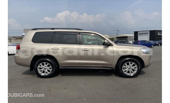 ይግዙ Imported Toyota Land Cruiser ሌላ መኪና በ Import - Dubai በ ሶማሊያ ይግዙ Imported Toyota Land Cruiser ሌላ መኪና በ Import - Dubai በ ሶማሊያ