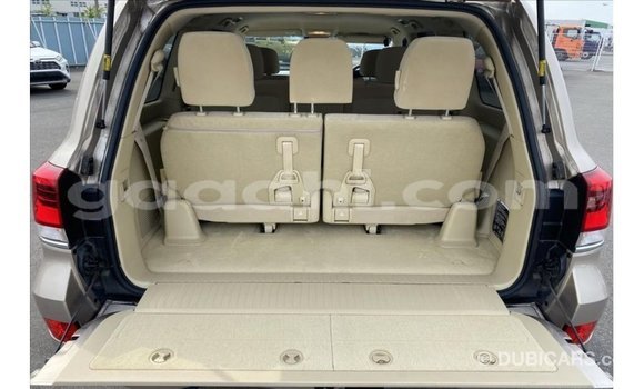 ይግዙ Imported Toyota Land Cruiser ሌላ መኪና በ Import - Dubai በ ሶማሊያ ይግዙ Imported Toyota Land Cruiser ሌላ መኪና በ Import - Dubai በ ሶማሊያ