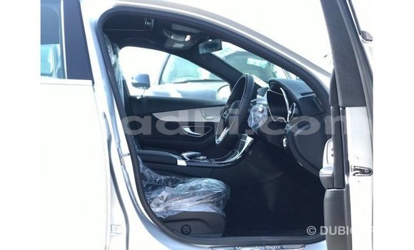 Acheter Import Voiture Mercedes-Benz 200 Autre à Import - Dubai, Somalie Acheter Import Voiture Mercedes-Benz 200 Autre à Import - Dubai, Somalie