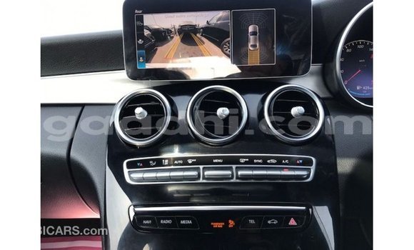 Acheter Import Voiture Mercedes-Benz 200 Autre à Import - Dubai, Somalie Acheter Import Voiture Mercedes-Benz 200 Autre à Import - Dubai, Somalie