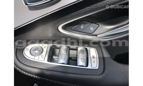 Acheter Import Voiture Mercedes-Benz 200 Autre à Import - Dubai, Somalie Acheter Import Voiture Mercedes-Benz 200 Autre à Import - Dubai, Somalie