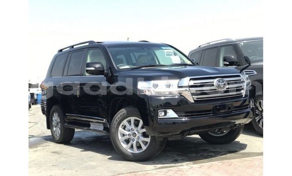 Acheter Import Voiture Toyota Land Cruiser Noir à Import - Dubai, Somalie Acheter Import Voiture Toyota Land Cruiser Noir à Import - Dubai, Somalie