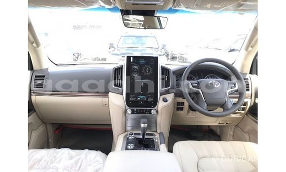 ይግዙ Imported Toyota Land Cruiser ጥቁር መኪና በ Import - Dubai በ ሶማሊያ ይግዙ Imported Toyota Land Cruiser ጥቁር መኪና በ Import - Dubai በ ሶማሊያ