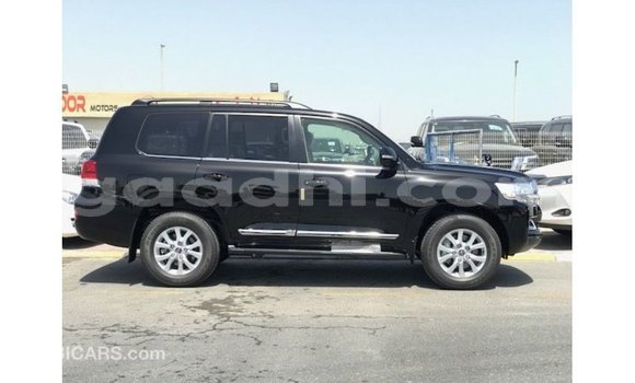 ይግዙ Imported Toyota Land Cruiser ጥቁር መኪና በ Import - Dubai በ ሶማሊያ ይግዙ Imported Toyota Land Cruiser ጥቁር መኪና በ Import - Dubai በ ሶማሊያ