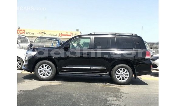 ይግዙ Imported Toyota Land Cruiser ጥቁር መኪና በ Import - Dubai በ ሶማሊያ ይግዙ Imported Toyota Land Cruiser ጥቁር መኪና በ Import - Dubai በ ሶማሊያ