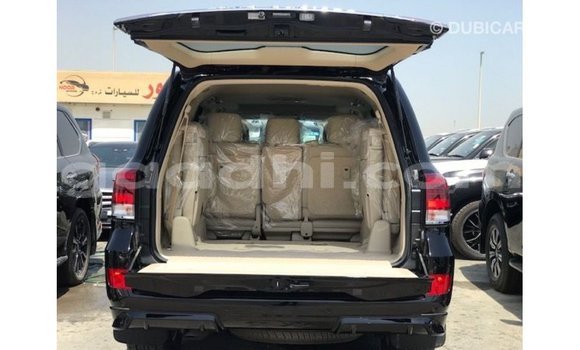 ይግዙ Imported Toyota Land Cruiser ጥቁር መኪና በ Import - Dubai በ ሶማሊያ ይግዙ Imported Toyota Land Cruiser ጥቁር መኪና በ Import - Dubai በ ሶማሊያ