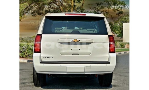 Nunua Imported Chevrolet Tahoe Nyeupe Gari ndani ya Import - Dubai nchini Somalia Nunua Imported Chevrolet Tahoe Nyeupe Gari ndani ya Import - Dubai nchini Somalia