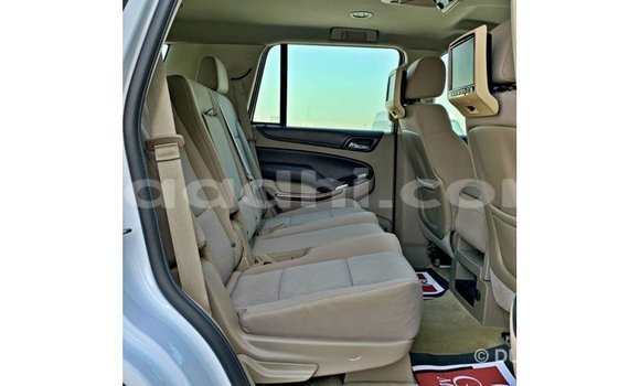 Nunua Imported Chevrolet Tahoe Nyeupe Gari ndani ya Import - Dubai nchini Somalia Nunua Imported Chevrolet Tahoe Nyeupe Gari ndani ya Import - Dubai nchini Somalia