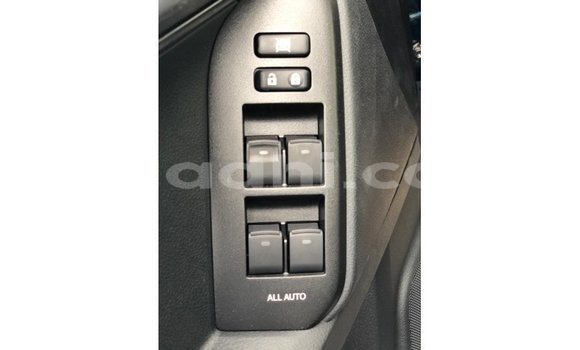 Acheter Import Voiture Toyota Prado Bleu à Import - Dubai, Somalie Acheter Import Voiture Toyota Prado Bleu à Import - Dubai, Somalie