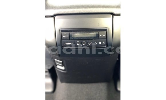 Acheter Import Voiture Toyota Prado Bleu à Import - Dubai, Somalie Acheter Import Voiture Toyota Prado Bleu à Import - Dubai, Somalie