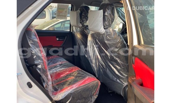 Imported Toyota Fortuner White Makiinaa iti Import - Dubai keessatti Somalia keessatti Imported Toyota Fortuner White Makiinaa iti Import - Dubai keessatti Somalia keessatti