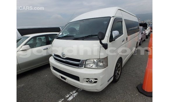 ይግዙ Imported Toyota Hiace ነጭ መኪና በ Import - Dubai በ ሶማሊያ ይግዙ Imported Toyota Hiace ነጭ መኪና በ Import - Dubai በ ሶማሊያ