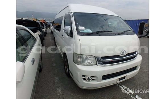 ይግዙ Imported Toyota Hiace ነጭ መኪና በ Import - Dubai በ ሶማሊያ ይግዙ Imported Toyota Hiace ነጭ መኪና በ Import - Dubai በ ሶማሊያ