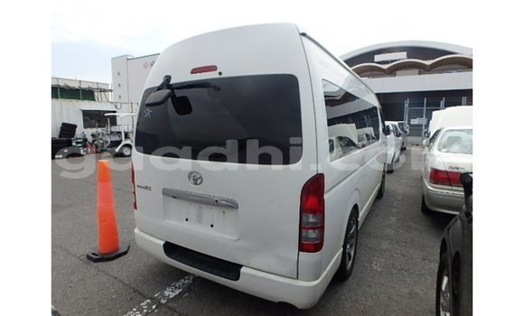 ይግዙ Imported Toyota Hiace ነጭ መኪና በ Import - Dubai በ ሶማሊያ ይግዙ Imported Toyota Hiace ነጭ መኪና በ Import - Dubai በ ሶማሊያ