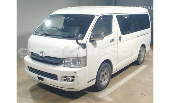 اشتري Imported Toyota Hiace أبيض سيارة في Import - Dubai في الصومال اشتري Imported Toyota Hiace أبيض سيارة في Import - Dubai في الصومال