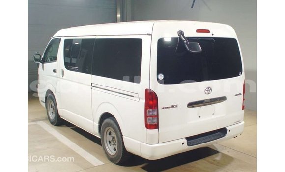 اشتري Imported Toyota Hiace أبيض سيارة في Import - Dubai في الصومال اشتري Imported Toyota Hiace أبيض سيارة في Import - Dubai في الصومال
