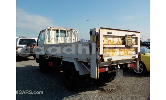 Buy Import Toyota Dyna White Truck in Import - Dubai in Somalia Buy Import Toyota Dyna White Truck in Import - Dubai in Somalia