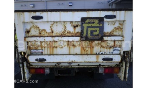 Buy Import Toyota Dyna White Truck in Import - Dubai in Somalia Buy Import Toyota Dyna White Truck in Import - Dubai in Somalia