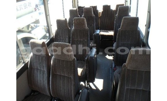 اشتري Imported Toyota Coaster أبيض سيارة في Import - Dubai في الصومال اشتري Imported Toyota Coaster أبيض سيارة في Import - Dubai في الصومال