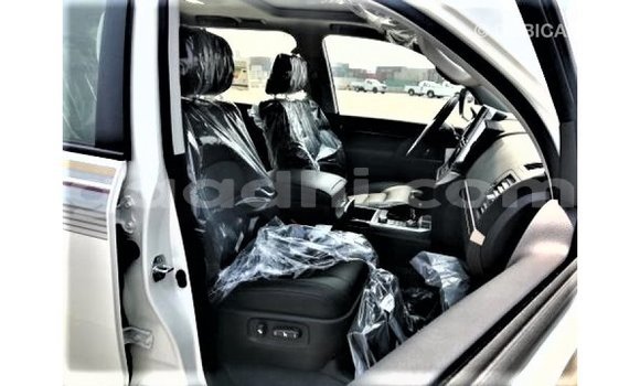 ይግዙ Imported Toyota Land Cruiser ነጭ መኪና በ Import - Dubai በ ሶማሊያ ይግዙ Imported Toyota Land Cruiser ነጭ መኪና በ Import - Dubai በ ሶማሊያ