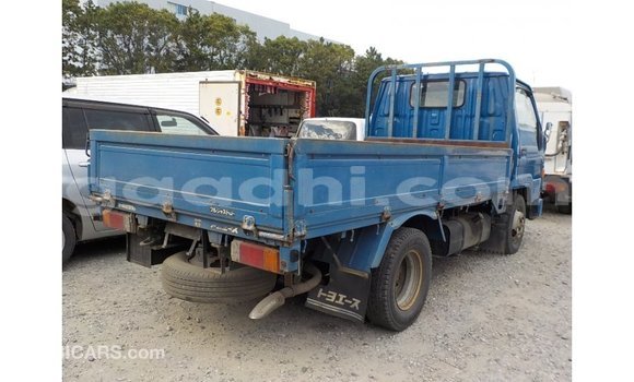 اشتري Imported Toyota Dyna أزرق شاحنة في Import - Dubai في الصومال اشتري Imported Toyota Dyna أزرق شاحنة في Import - Dubai في الصومال