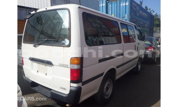 ይግዙ Imported Toyota Hiace ነጭ መኪና በ Import - Dubai በ ሶማሊያ ይግዙ Imported Toyota Hiace ነጭ መኪና በ Import - Dubai በ ሶማሊያ