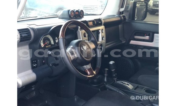 Buy Import Toyota FJ Cruiser White Car in Import - Dubai in Somalia Buy Import Toyota FJ Cruiser White Car in Import - Dubai in Somalia