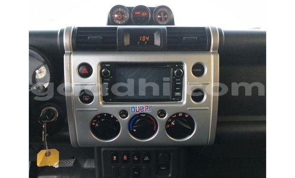 Buy Import Toyota FJ Cruiser White Car in Import - Dubai in Somalia Buy Import Toyota FJ Cruiser White Car in Import - Dubai in Somalia