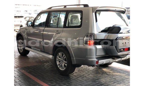 اشتري Imported Mitsubishi Pajero آخر سيارة في Import - Dubai في الصومال اشتري Imported Mitsubishi Pajero آخر سيارة في Import - Dubai في الصومال