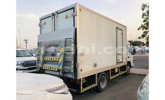 Acheter Import Utilitaire Mitsubishi L400 Blanc à Import - Dubai, Somalie Acheter Import Utilitaire Mitsubishi L400 Blanc à Import - Dubai, Somalie