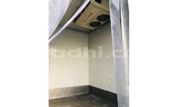 Acheter Import Utilitaire Mitsubishi L400 Blanc à Import - Dubai, Somalie Acheter Import Utilitaire Mitsubishi L400 Blanc à Import - Dubai, Somalie