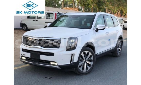 Acheter Import Voiture Kia Carens Blanc à Import - Dubai, Somalie Acheter Import Voiture Kia Carens Blanc à Import - Dubai, Somalie