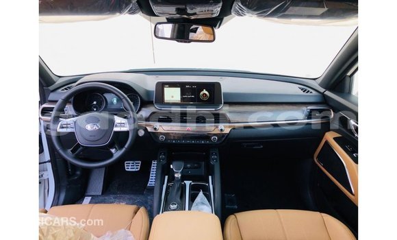 Buy Import Kia Carens White Car in Import - Dubai in Somalia Buy Import Kia Carens White Car in Import - Dubai in Somalia