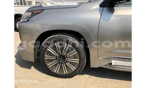 اشتري Imported Lexus LX آخر سيارة في Import - Dubai في الصومال اشتري Imported Lexus LX آخر سيارة في Import - Dubai في الصومال